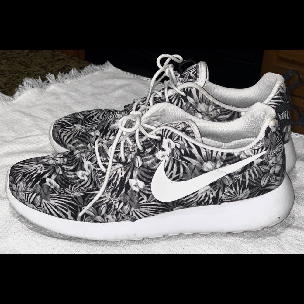 Women’s tropical Nike Roshes